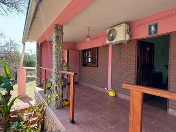 Excelente Casa De 3 Amb. Con Gran Parque **apto Crédito** Lote 44x1500. Los Quebrachos s/n. Cosquín