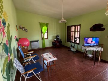 Excelente Casa De 3 Amb. Con Gran Parque **apto Crédito** Lote 44x1500. Los Quebrachos s/n. Cosquín