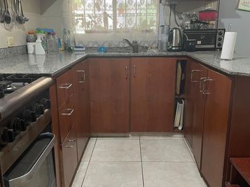 Amplio Chalet de 4 Amb con Parque