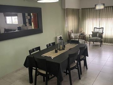 Amplio Chalet de 4 Amb con Parque