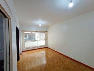 2 Ambientes en Las Cañitas Boulevard Olleros 40 m² Baño y Cocina Completos