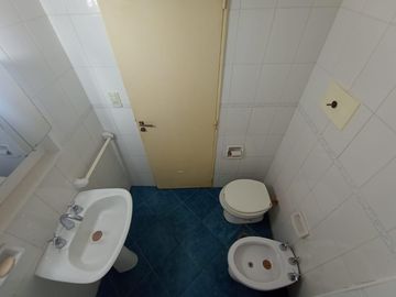 2 Ambientes en Las Cañitas Boulevard Olleros 40 m² Baño y Cocina Completos