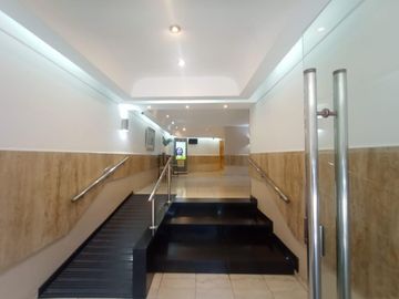 2 Ambientes en Las Cañitas Boulevard Olleros 40 m² Baño y Cocina Completos