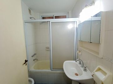 2 Ambientes en Las Cañitas Boulevard Olleros 40 m² Baño y Cocina Completos