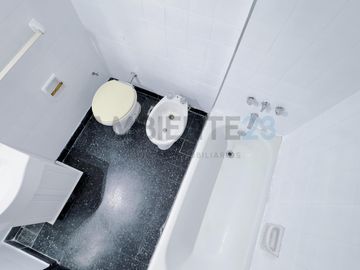 Charcas 5200 - Departamento 2 Ambientes con Balcon Impecable - Palermo Hollywood