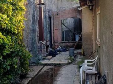 Terreno con casa a renovar - Ideal inversión para edificio- Oportunidad de Inversión