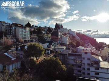 Terreno con casa a renovar - Ideal inversión para edificio- Oportunidad de Inversión