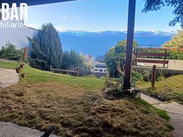 Terreno con casa a renovar - Ideal inversión para edificio- Oportunidad de Inversión