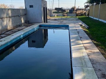 Casa con pileta sobre Ruta 3, Barrio Santa Anita  Cañuelas