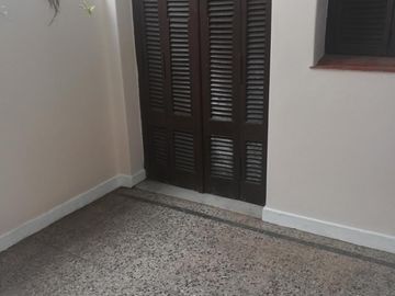 Casa 5 Ambientes con cochera, mas departamento 3 Ambientes y fondo