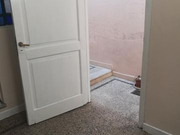 Casa 5 Ambientes con cochera, mas departamento 3 Ambientes y fondo