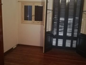 Casa 5 Ambientes con cochera, mas departamento 3 Ambientes y fondo