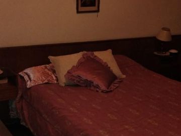 Casa 5 Ambientes con cochera, mas departamento 3 Ambientes y fondo