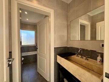Exclusivo Chalet en Country Club La Concepción en Luján.