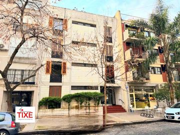 Belgrano R. 2 Ambientes al frente de 42 m2 con cómoda cocina.
