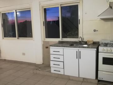 DEPTO 2 AMB. TIPO LOFT. TODO INCLUIDO EN EL VALOR. EXPENSAS. ABL Y AGUA , COMPLEJO CON PISICINA Y PARRILLA. TIGRE . LINIERS 483