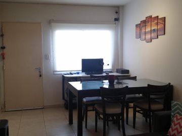 DEPARTAMENTO DOS AMBIENTES AMBIENTES EN PLANTA BAJA EN CASTELAR NORTE