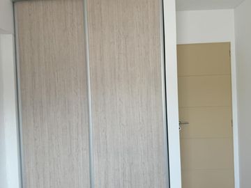 DEPARTAMENTO AL FTE. A ESTRENAR 4 AMB. 2 BAÑOS 2 COCH. CUB.