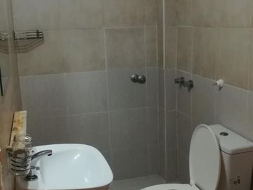 DEPTO 2 AMB.CON COCHERA TIPO LOFT. AMPLIO SIN EXPENSAS. PISCINA Y PARRILLA EN COMUN TIGRE.