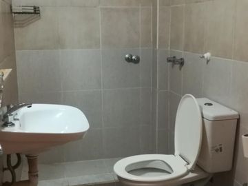 DEPTO 2 AMB.CON COCHERA TIPO LOFT. AMPLIO SIN EXPENSAS. PISCINA Y PARRILLA EN COMUN TIGRE.