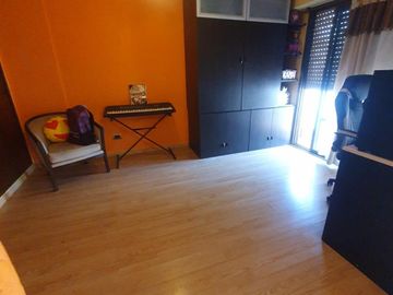 Dúplex 4 ambientes con cochera y patio - Homero y Alberdi. APTO CRÉDITO