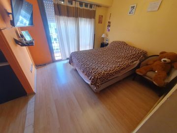 Dúplex 4 ambientes con cochera y patio - Homero y Alberdi. APTO CRÉDITO