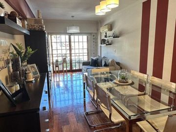 3 AMB, IMPECABLE  2 BAÑOS COMPLETOS , COCINA Y LAVADERO INDEP, COCHERA , PISCINA , SUM ,SAUNA Y SEGURIDAD