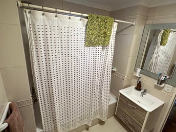 3 AMB, IMPECABLE  2 BAÑOS COMPLETOS , COCINA Y LAVADERO INDEP, COCHERA , PISCINA , SUM ,SAUNA Y SEGURIDAD