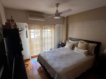 3 AMB, IMPECABLE  2 BAÑOS COMPLETOS , COCINA Y LAVADERO INDEP, COCHERA , PISCINA , SUM ,SAUNA Y SEGURIDAD