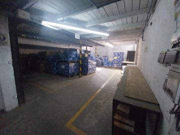 Galpón + Oficina 700m2 EN VENTA, León Bloy 600, Ituzaingó