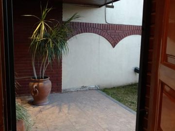 Casa en venta Isidro Casanova