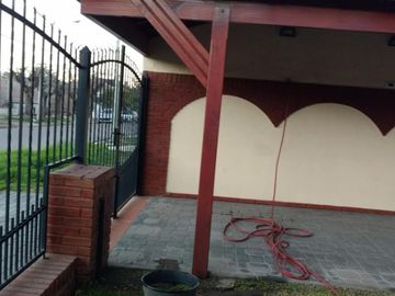 Casa en venta Isidro Casanova