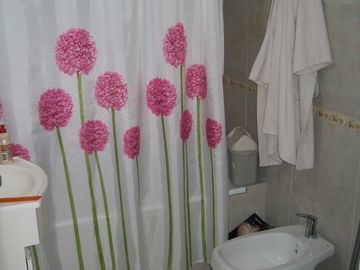 TRIPLEX 5 AMBIENTES CON COCHERA - EXCELENTE