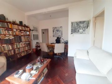 MUY LUMINOSO DEPARTAMENTO DE DOS AMBIENTES Y MEDIO EN BELGRANO R