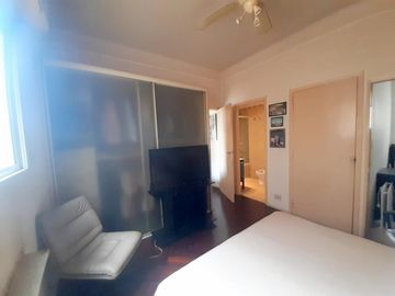 MUY LUMINOSO DEPARTAMENTO DE DOS AMBIENTES Y MEDIO EN BELGRANO R