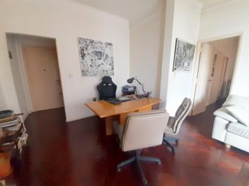 MUY LUMINOSO DEPARTAMENTO DE DOS AMBIENTES Y MEDIO EN BELGRANO R