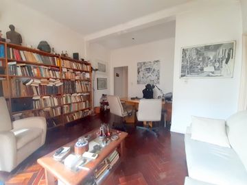 MUY LUMINOSO DEPARTAMENTO DE DOS AMBIENTES Y MEDIO EN BELGRANO R