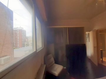 MUY LUMINOSO DEPARTAMENTO DE DOS AMBIENTES Y MEDIO EN BELGRANO R