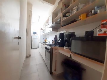 MUY LUMINOSO DEPARTAMENTO DE DOS AMBIENTES Y MEDIO EN BELGRANO R