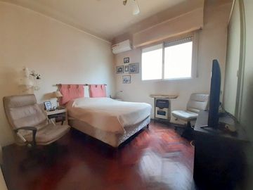 MUY LUMINOSO DEPARTAMENTO DE DOS AMBIENTES Y MEDIO EN BELGRANO R