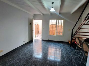 HERMOSO DUPLEX VENTA MORON