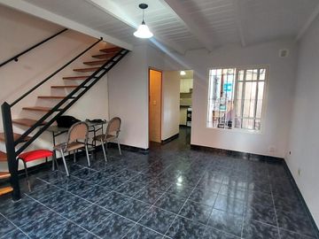 HERMOSO DUPLEX VENTA MORON