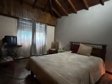 Casa 4 Ambientes + Local EN VENTA, Av. Ratti 3400, Ituzaingó. Gran Oportunidad
