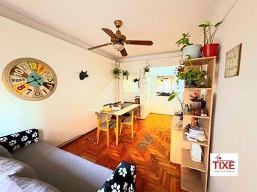 Viamonte y Av. Pueyrredón. 3 Amb. al frente con gran cocina y 2 balcones.