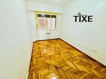 Viamonte y Av. Pueyrredón. 3 Amb. al frente con gran cocina y 2 balcones.