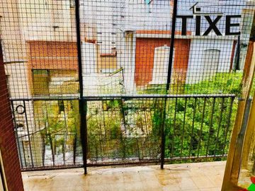 Viamonte y Av. Pueyrredón. 3 Amb. al frente con gran cocina y 2 balcones.