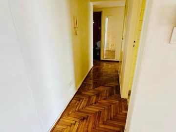 Viamonte y Av. Pueyrredón. 3 Amb. al frente con gran cocina y 2 balcones.