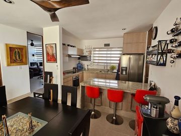 Casa de una planta en venta dentro de privada en Cholul