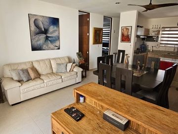 Casa de una planta en venta dentro de privada en Cholul