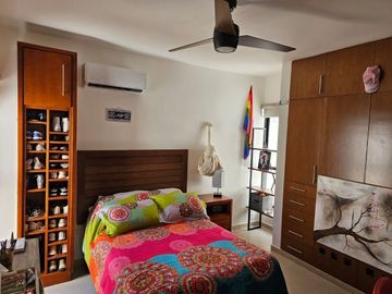 Casa de una planta en venta dentro de privada en Cholul